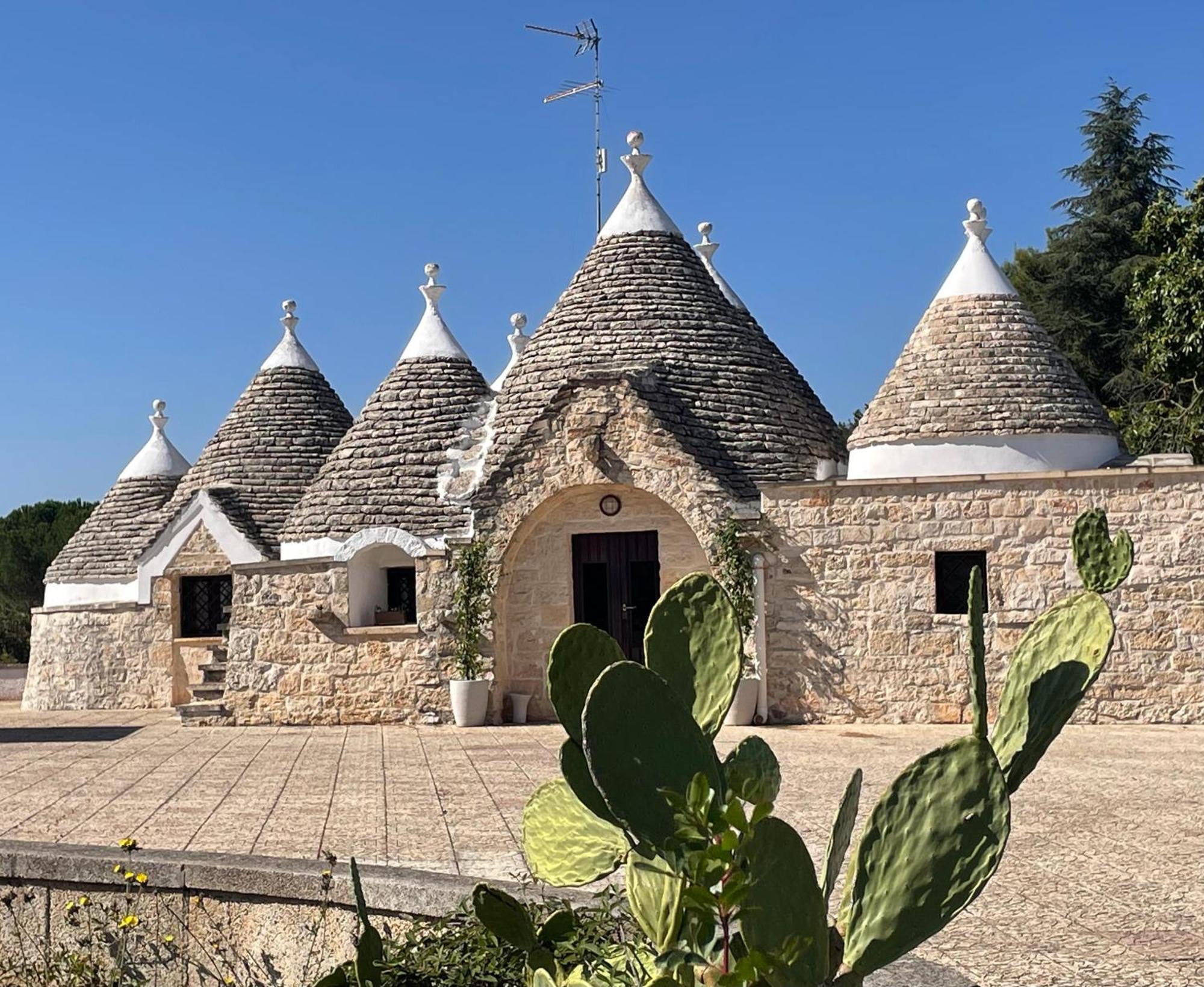 Trulli Del Sole Villa Martina Franca Exteriör bild